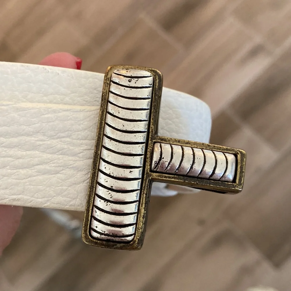NWT Chico’s S/M Tawanda Slouch belt